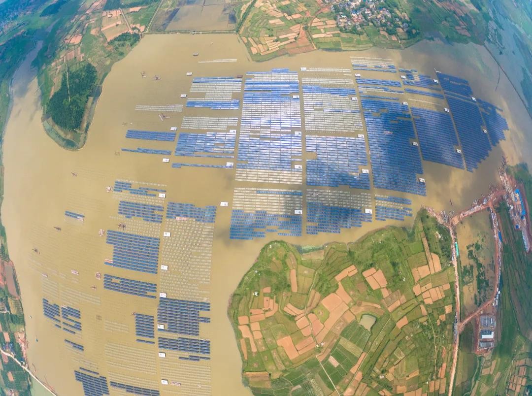 750 MW! www@ylg99999.comylg99999.com Won the Entrusted Maintenance Project for PV Plants of China Huadian Corporation